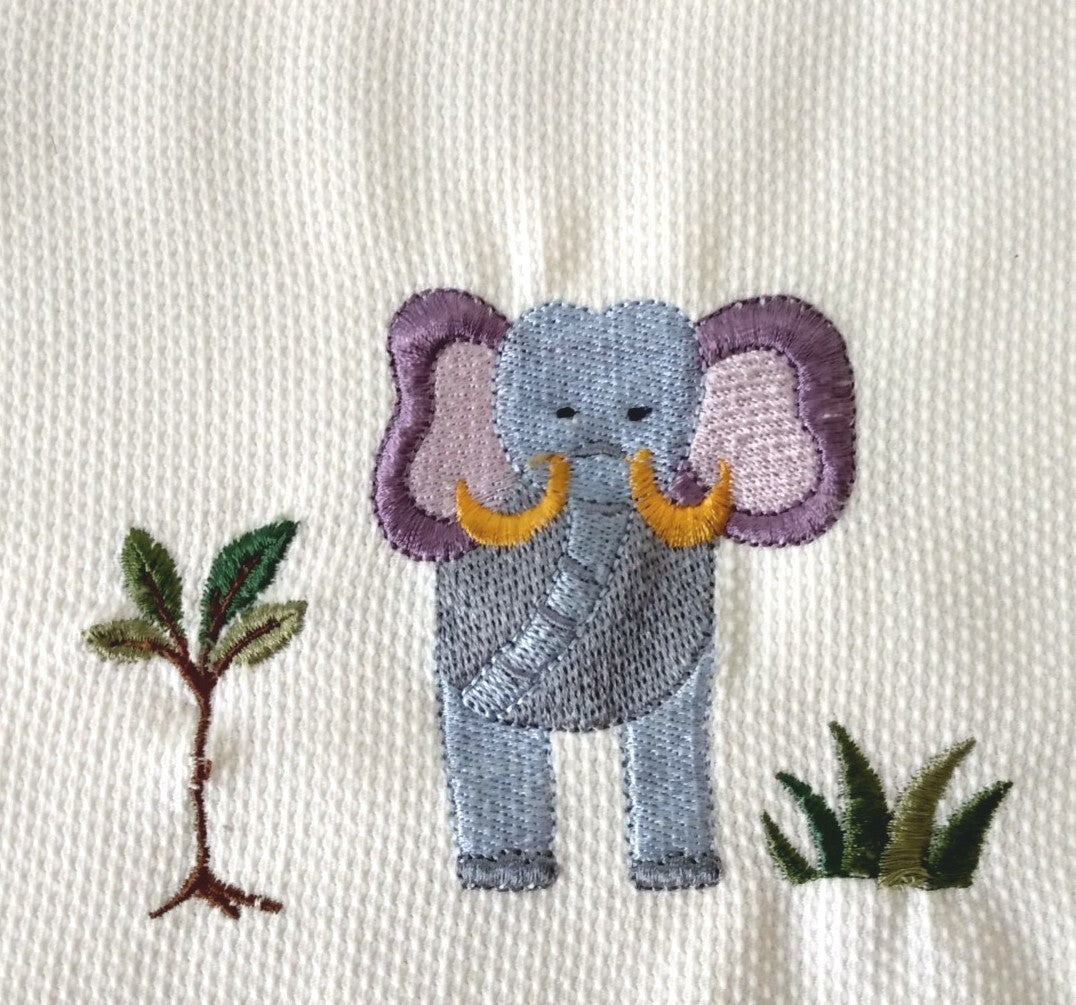 Curtain Valance Jungle Theme 14x57" KIDS LINE Elephant Lion Giraffe Embroidered