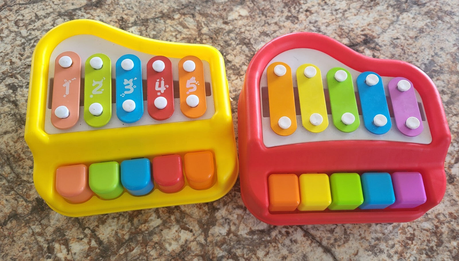 2 Baby Pianos Infant