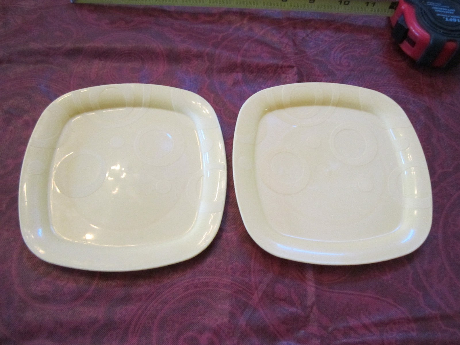 Fisher Price Servin' Surprises Food yellow plates  tray set dishes table play 