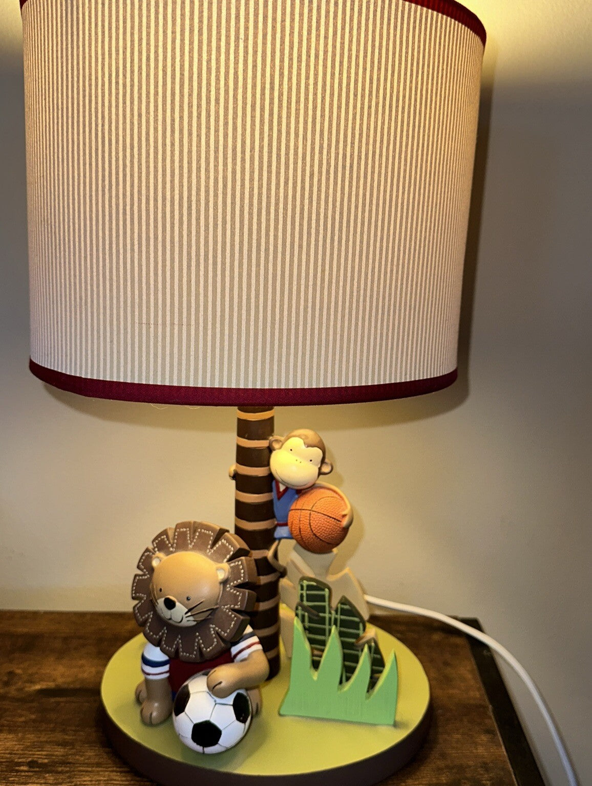 Lambs & Ivy Nursery Lamp Zoo Animals Sports Soccer Basketball 2012 Round Shade