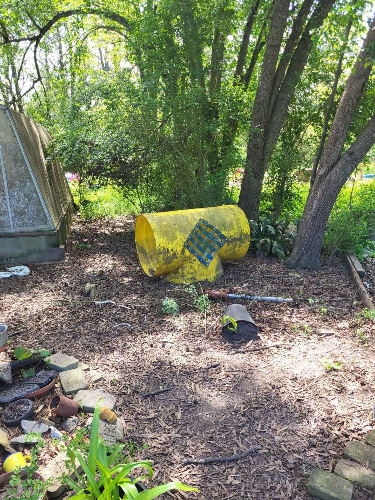 Free play land tubes