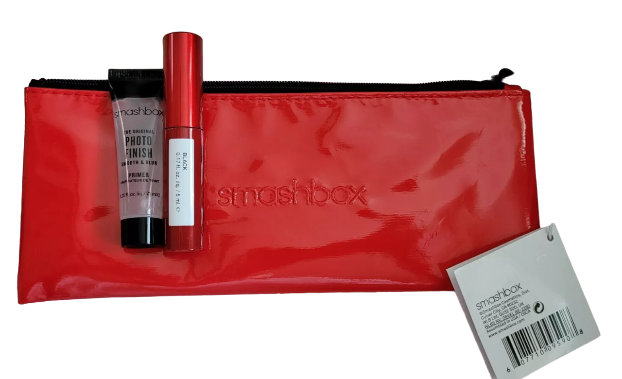 Deluxe provstorleksuppsättning Smashbox: Super Fan Volumizing Mascara Black 5ml + Photo Finish Smoothing Liquid Primer 7,1ml + Röd Tygpåse