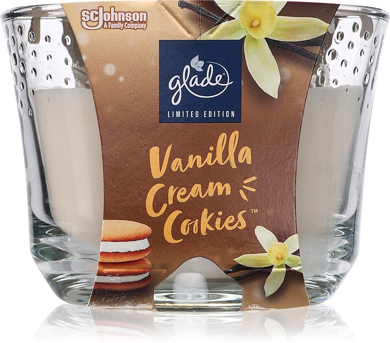 GLADE Vanilkový krém Cookies vonná svíčka 204g