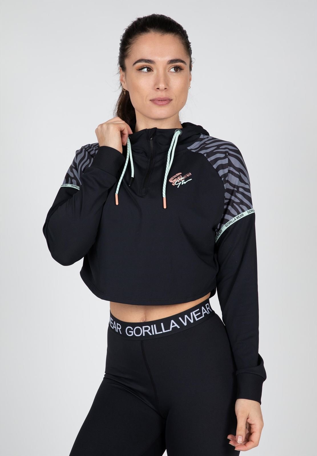 Zion Cropped Hoodie - Black - M